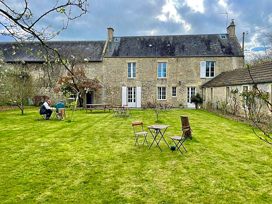 Les chambres d'Omaha Beach Etablissement avec deux chambres d'hôtes, petit-déjeuner compris fait-maison et produits locaux