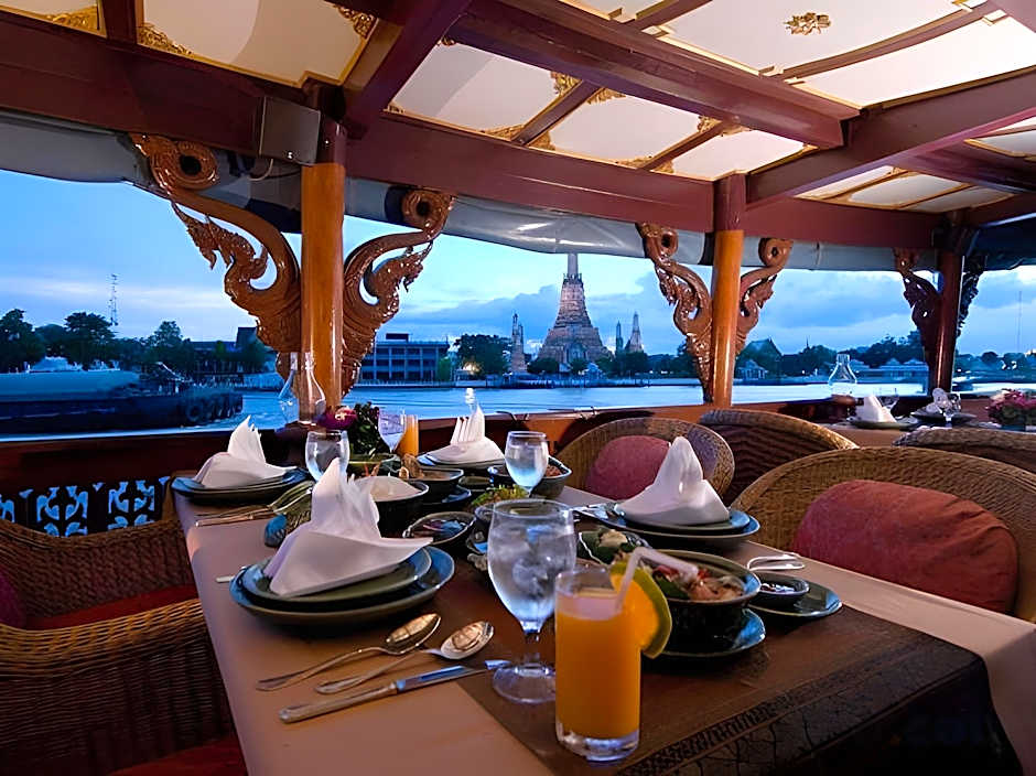 Montien Riverside Hotel