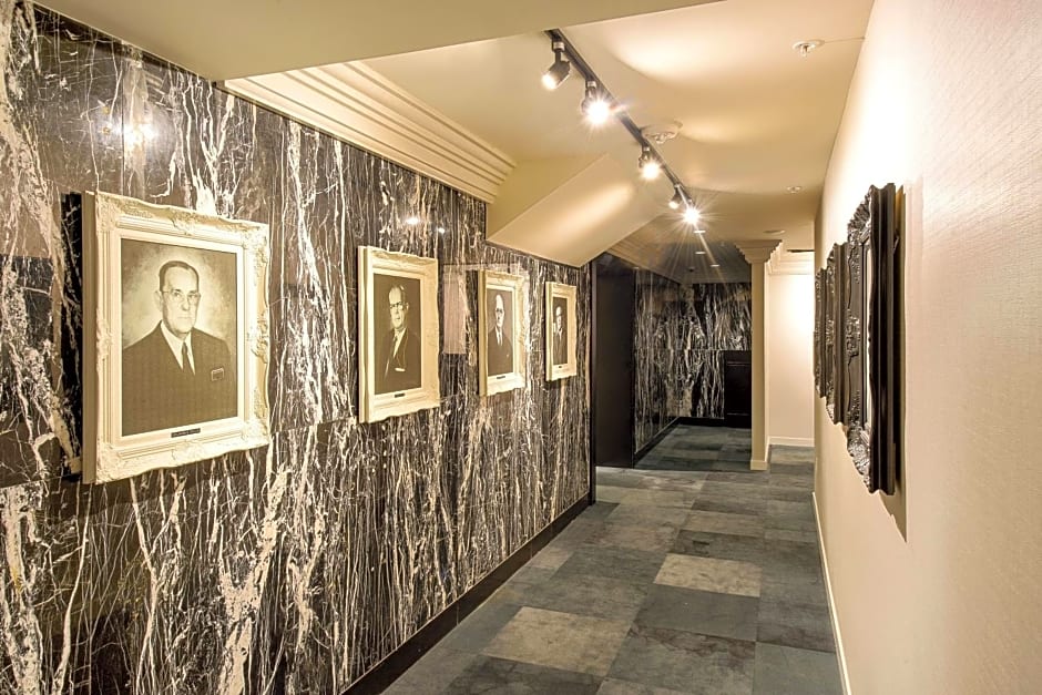 WATERMARK Baton Rouge, Autograph Collection