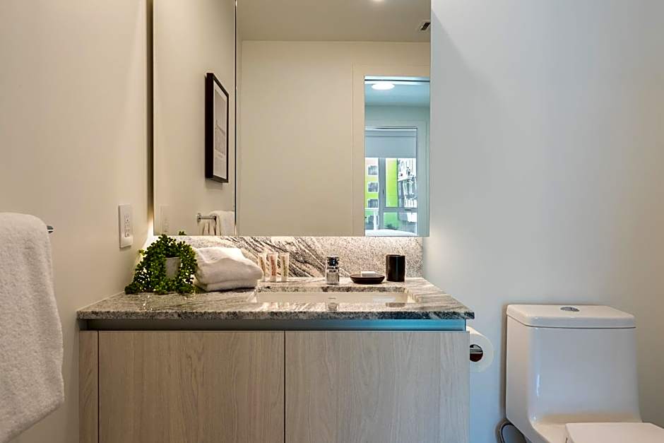 Level Long Beach - East Village