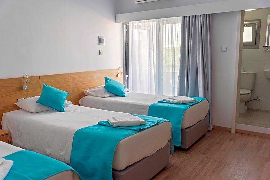 Pyramos Hotel