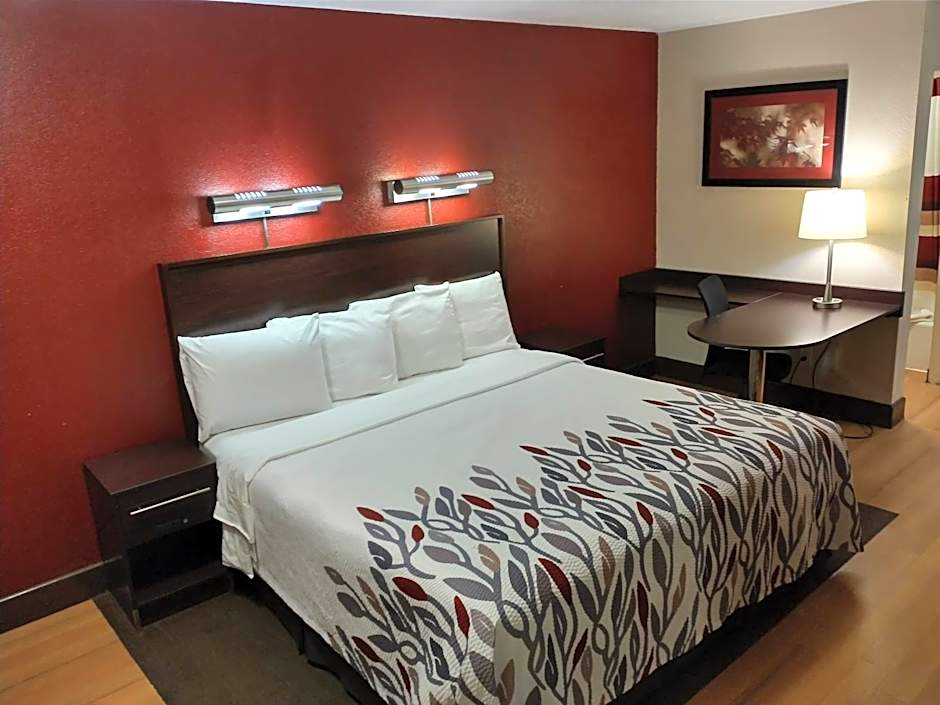 Red Roof Inn Santa Ana