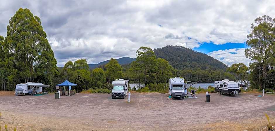 Tullah Lakeside Lodge