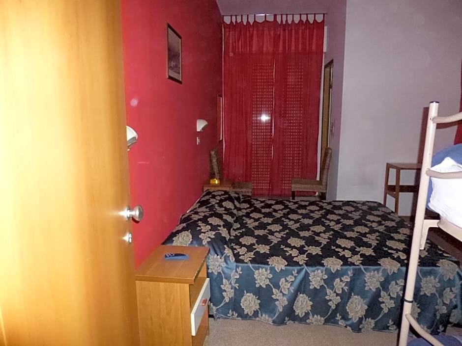 Consul Hotel