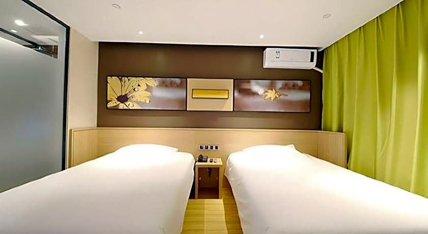 IU Hotel Baoding Goverment Shidai