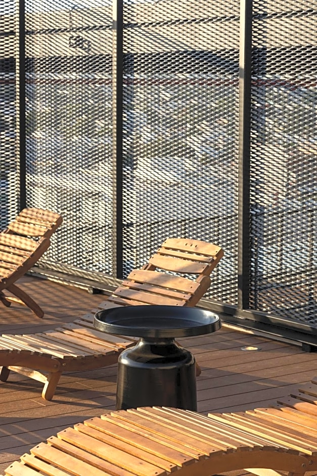 Loft In The Heart Of Americana, Have An Artsy Stay