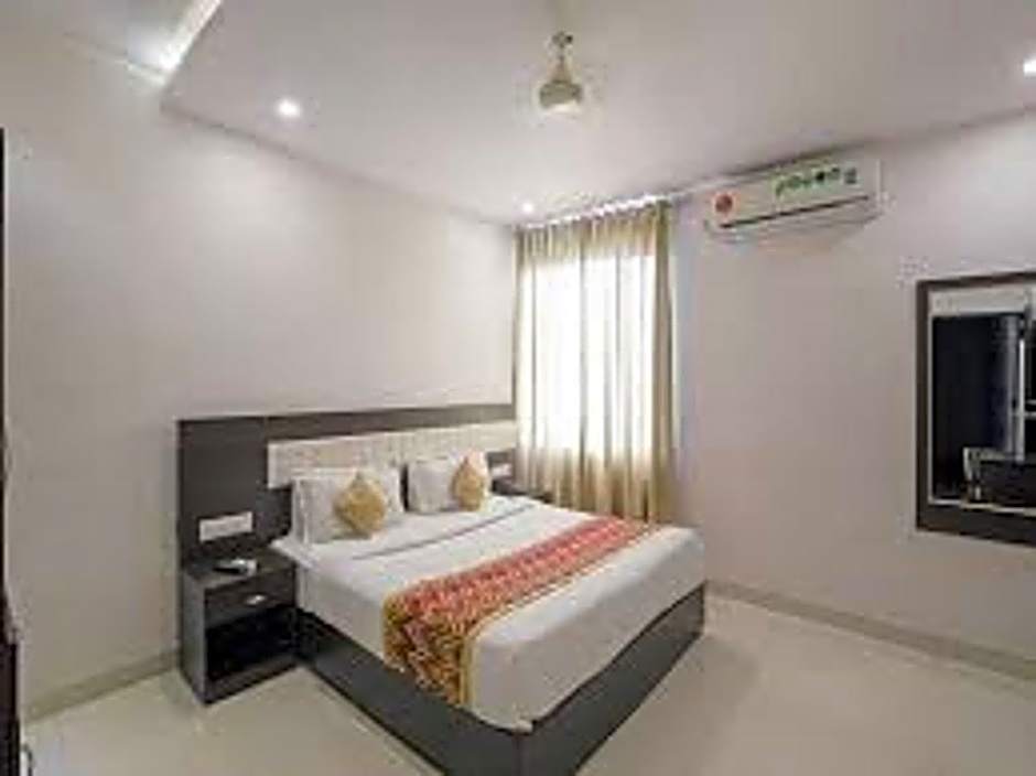 Hotel Anchal Villa By YB Hotels