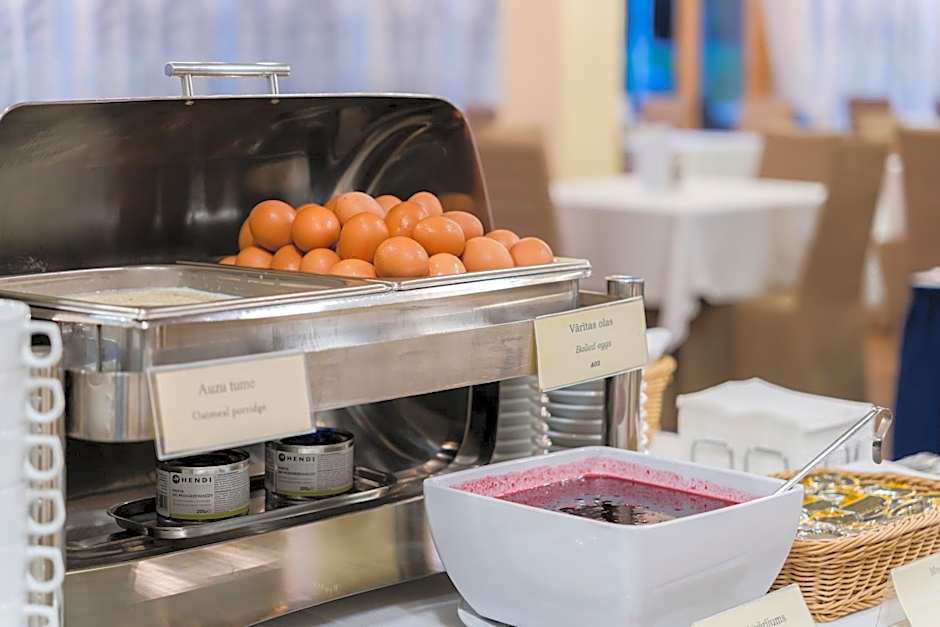 Riga Islande Hotel with FREE Parking