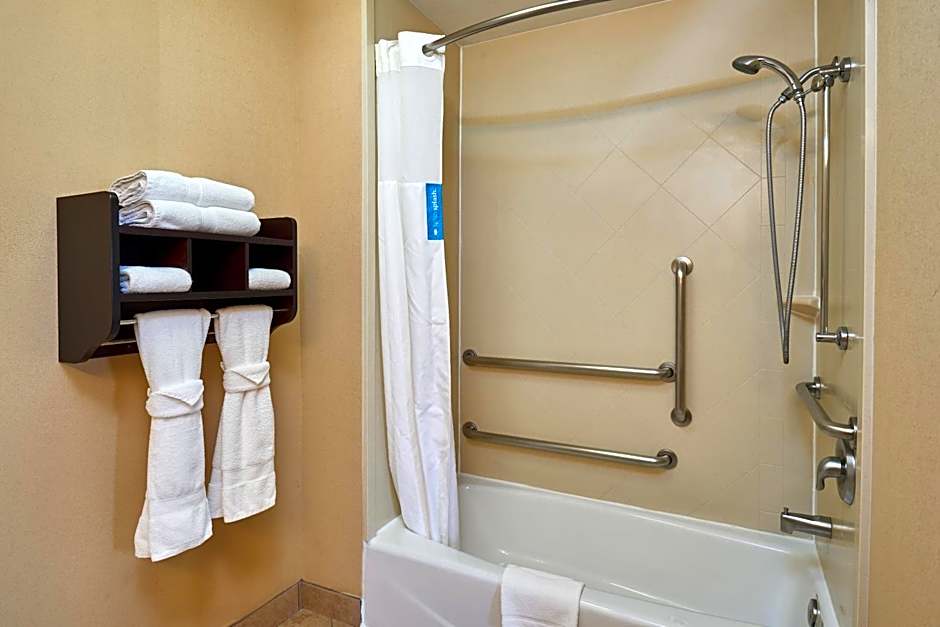 Hampton Inn By Hilton And Suites Buda