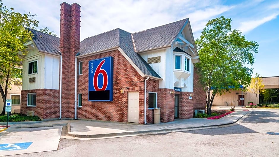 Motel 6-Arlington Heights, IL - Chicago North Central