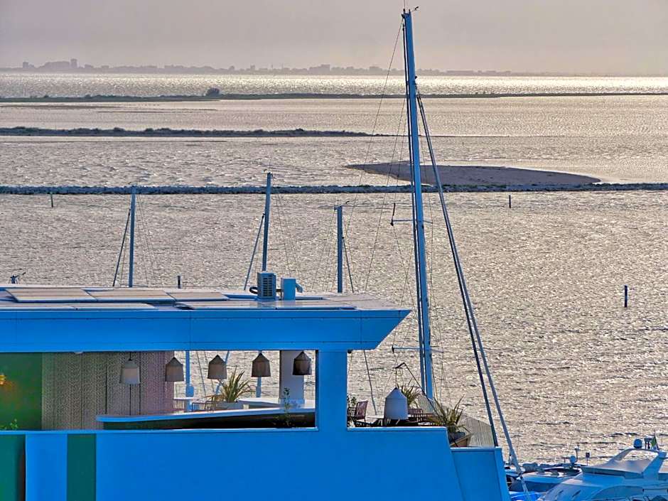 Laguna Faro Suites - Adults Only