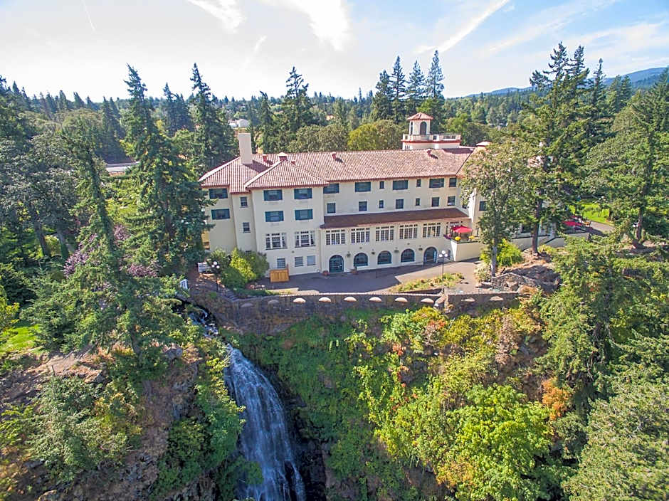 Columbia Gorge Hotel & Spa