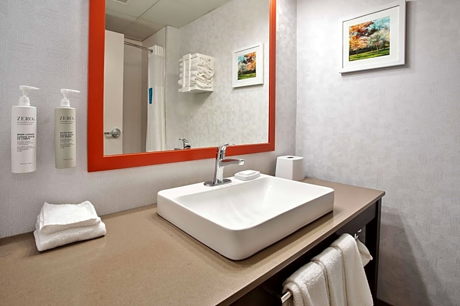 Hampton Inn & Suites Newark Airport Elizabeth