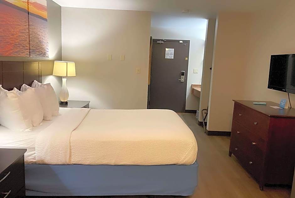 Days Inn & Suites by Wyndham Stevens Point