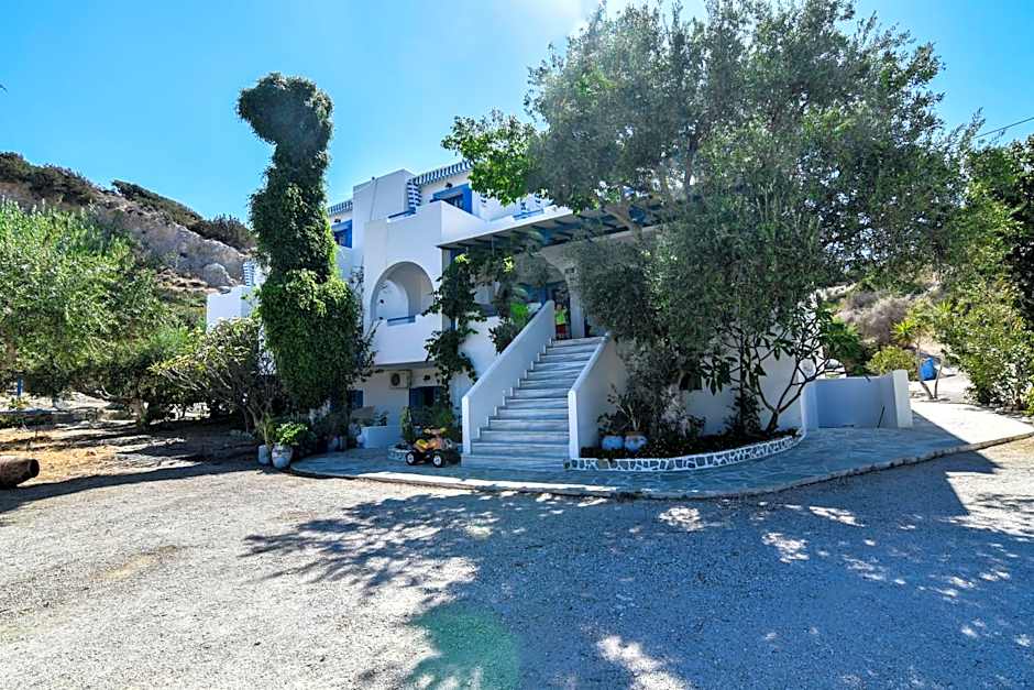 Vardes Hotel Studios