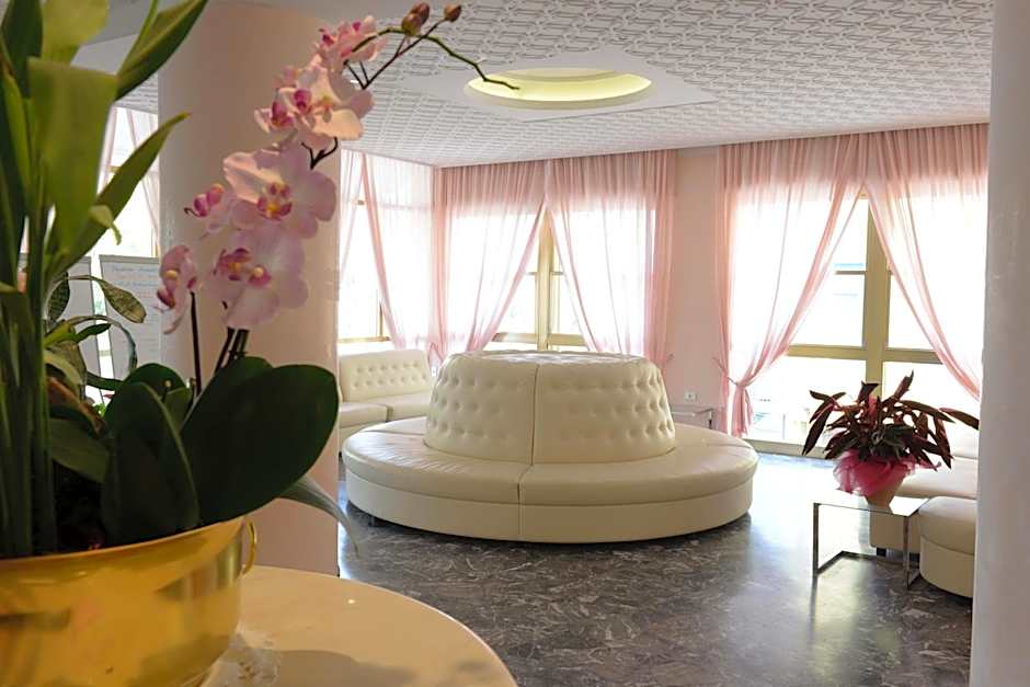 Hotel Embassy
