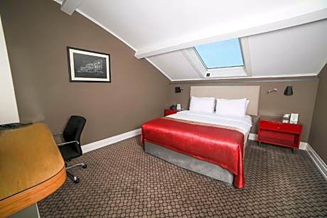 Standard King Sky View Room