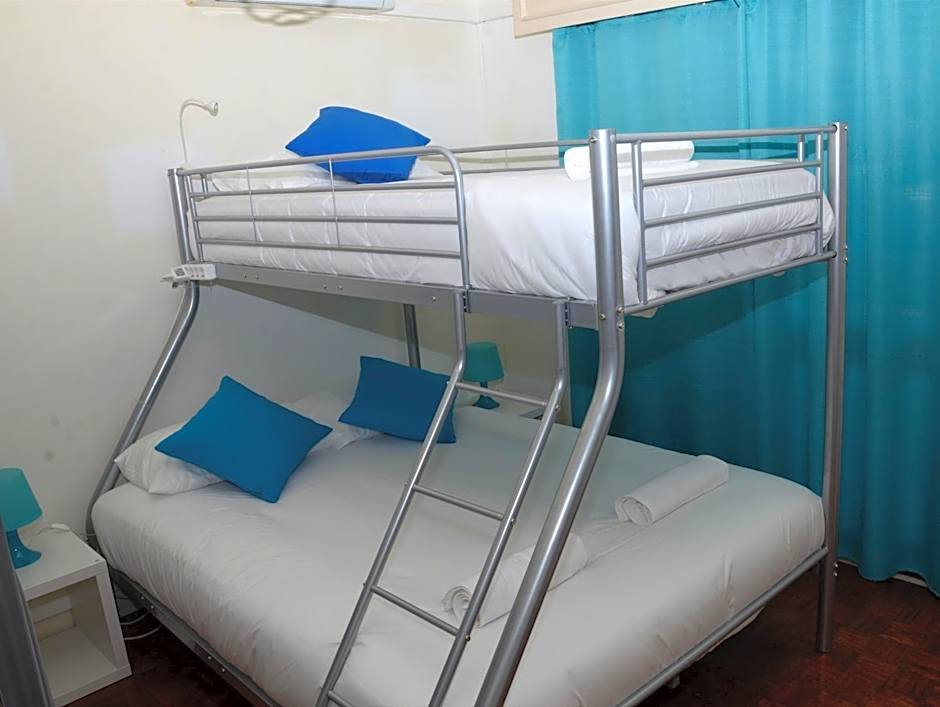 Help Yourself Hostels - Carcavelos Coast