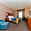 Holiday Inn Express & Suites Junction City