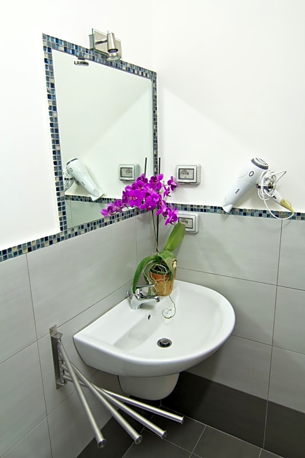 B&B Tifeo