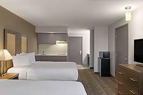 Deluxe Studio Suite with Two Queen Beds - Non-Smoking