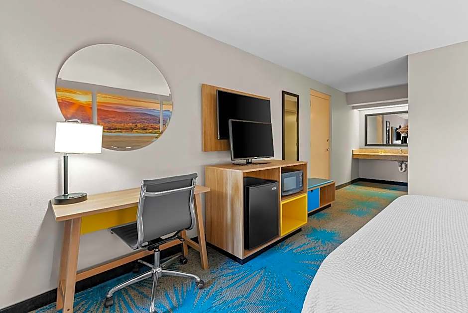 Days Inn by Wyndham Saint Pauls