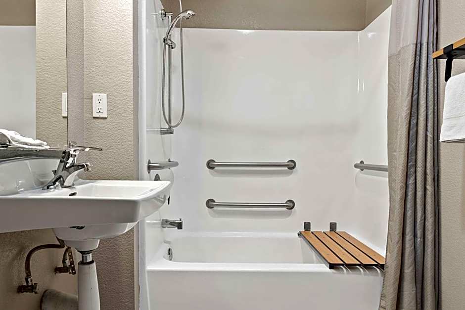 Motel 6 Ventura Beach