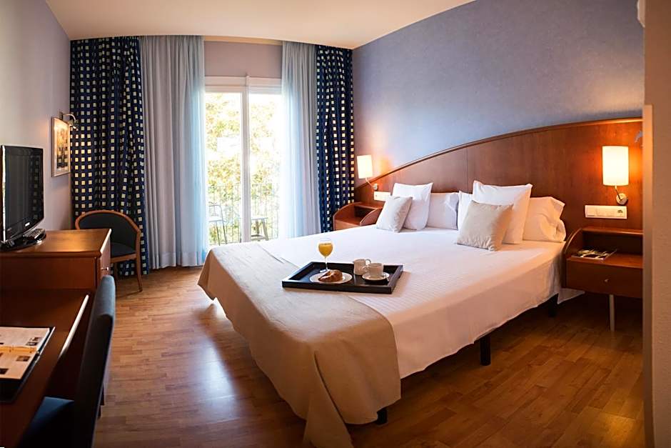 Photo 1 of 4 of Comfort 1 Double Bed or 2 Beds