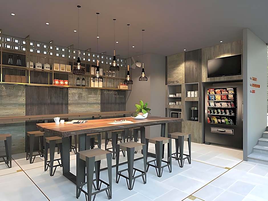 PRIME TOWN - Posh & Port Hotel PHUKET