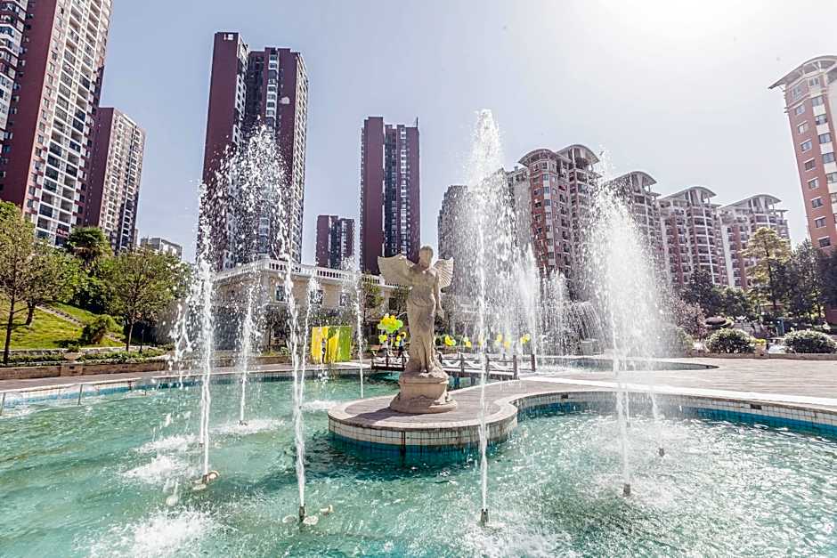 Yichang Guobin Bandao Hotel