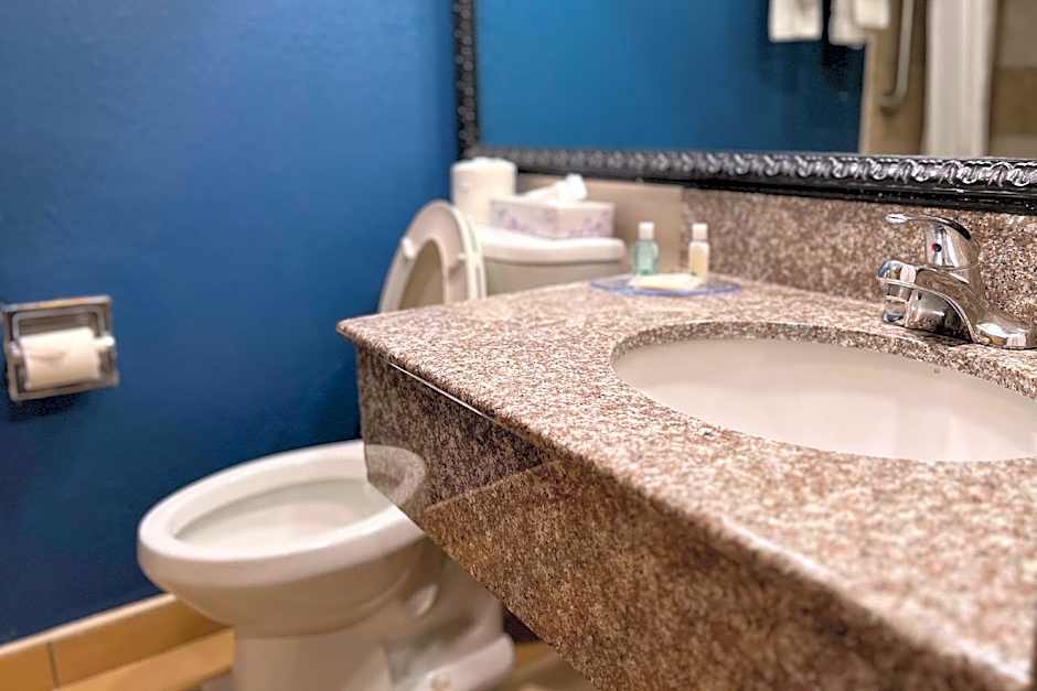 Quality Inn & Suites Louisville East