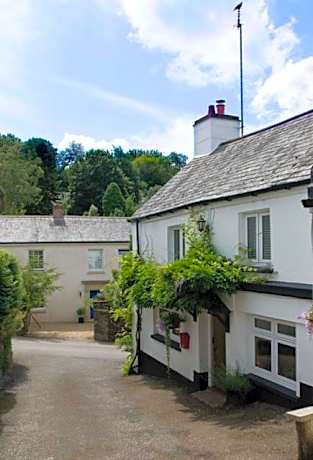 Hunters Lodge Inn
