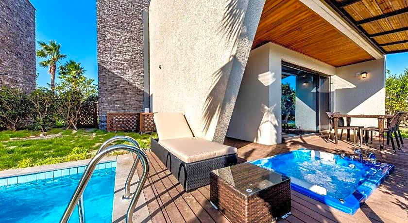 Arts Spa and Pool Villa