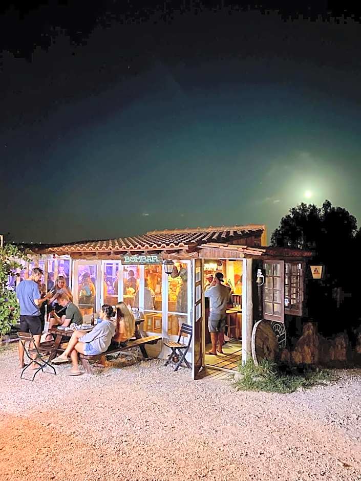 Da Silva Surfcamp 4 Bettzimmer mit Frühstück