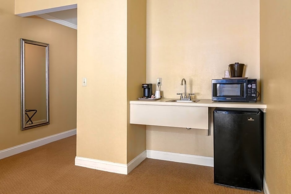 Hotel 44 North Freeport Brunswick