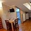 Aurelia Garden Gold B&B