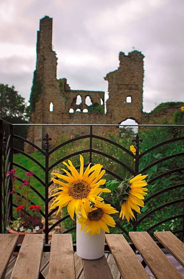 Castle Lodge