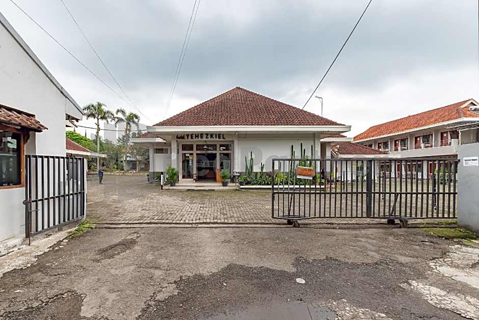 Yehezkiel Hotel Lembang Mitra RedDoorz
