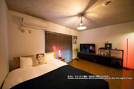 Standard Room (One Double Bed) with Kitchen - Non-Smoking - Cleaning Fee Extra - No Cleaning for Consecutive Night Stays
