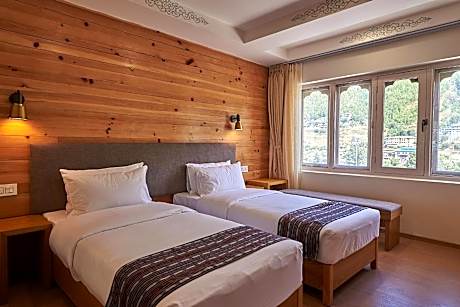 Deluxe Double or Twin Room with Mountain View