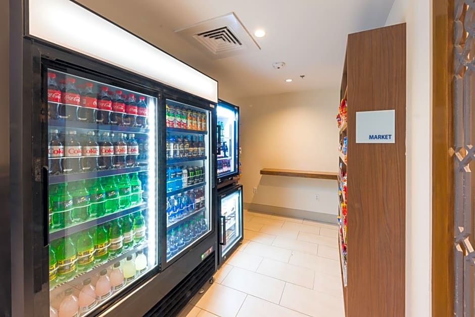 Holiday Inn Express Charleston US Highway 17 & I-526 By IHG