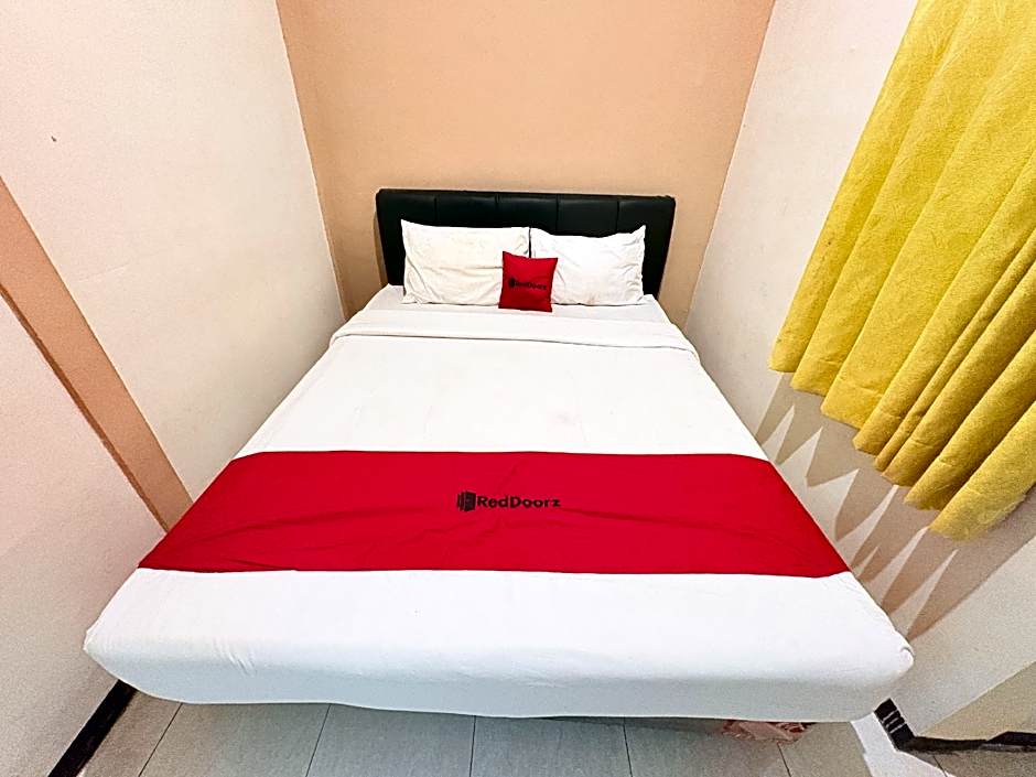 RedDoorz Syariah @ Nusa Indah near BNS