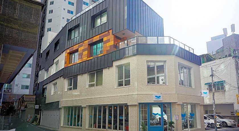 Bluehum Guesthouse