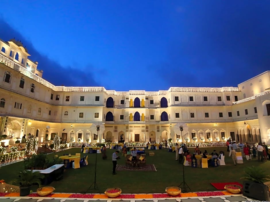 The Raj Palace (Small Luxury Hotels of the World)
