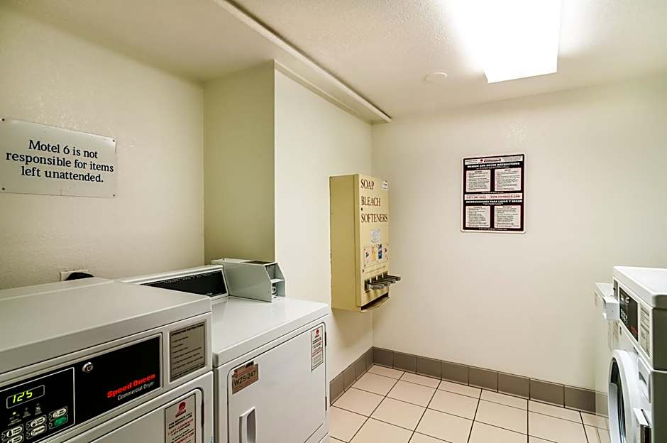 Motel 6-Arlington Heights, IL - Chicago North Central