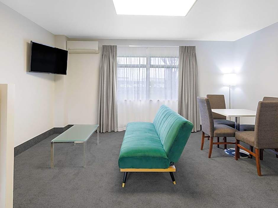 Jet Park Hotel Hamilton Airport