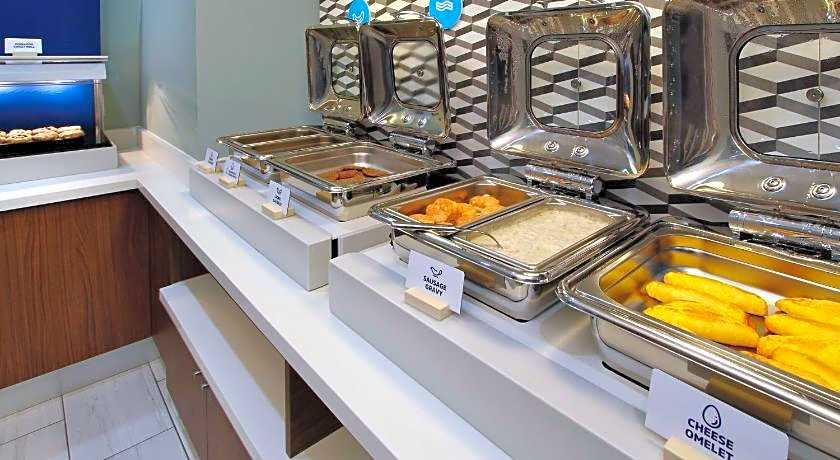 Holiday Inn Express & Suites Cushing by IHG