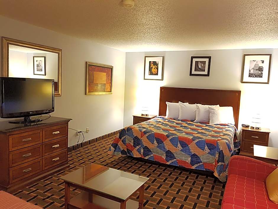 Le Mars Inn and Suites