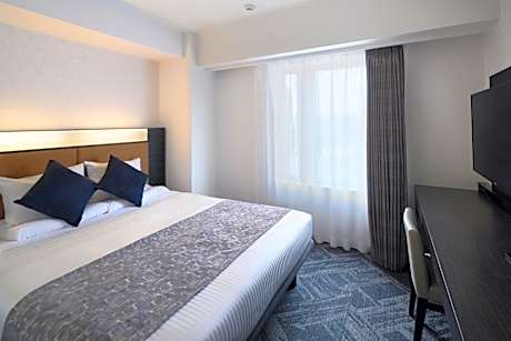Superior Queen Room - Eco Plan (No Daily Cleaning) - Non-Smoking