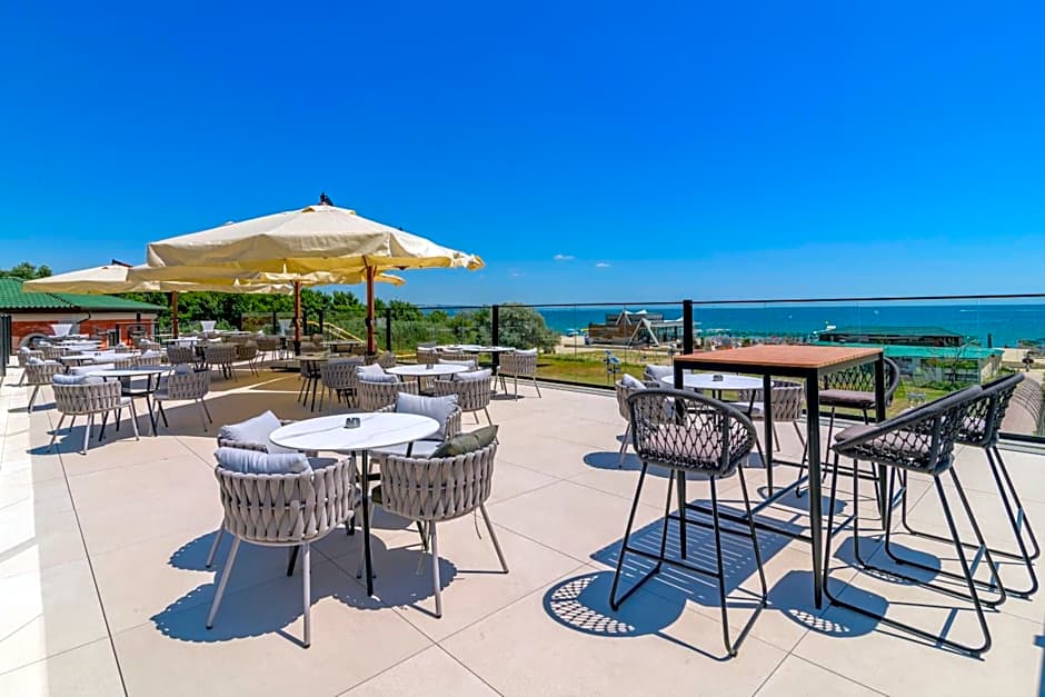 Villas for 4 or 6 Adults in Therma Village - SPA Mineral Pool & All inclusive & Free Parking